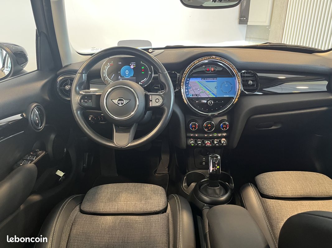 MINI Hatch 5 Portes Cooper 136 ch DKG7 Edition Premium Plus (image 2)