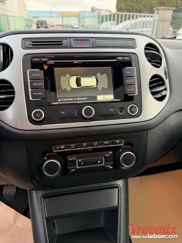 Volkswagen Tiguan 2.0 TDI 140 BLUEMOTION EDITION CUP (image 23)