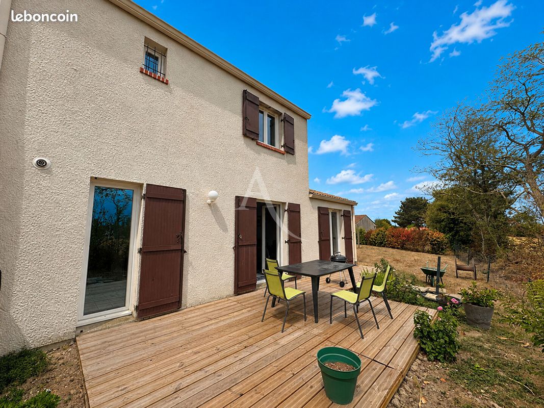 Maison 5 pièces 101 m² · à Coëx · 101 m² · 199 900 €