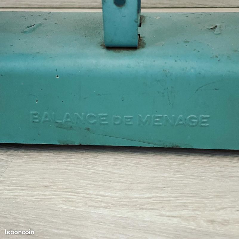 Petite balance de ménage non poinçonnée vintage (image 2)