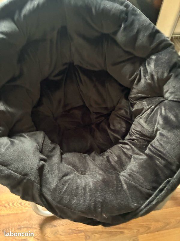 Fauteuil rond design (image 2)