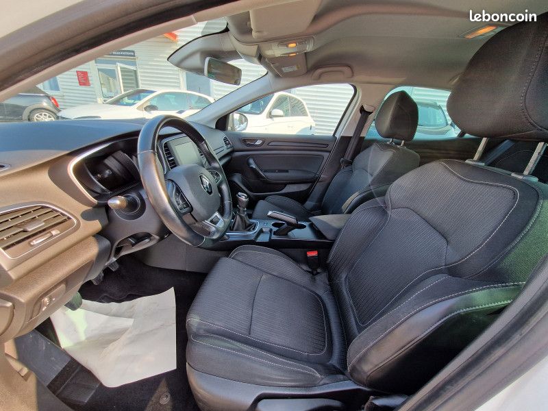 Renault MEGANE IV 1.2 TCE 130CH ENERGY LIMITED (image 7)