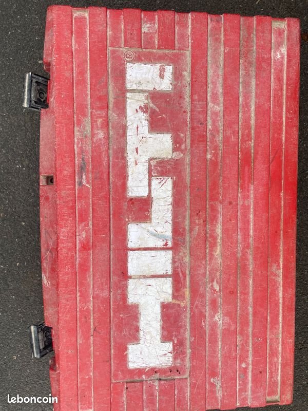 Burineur HILTI avec sa boîte (image 2)