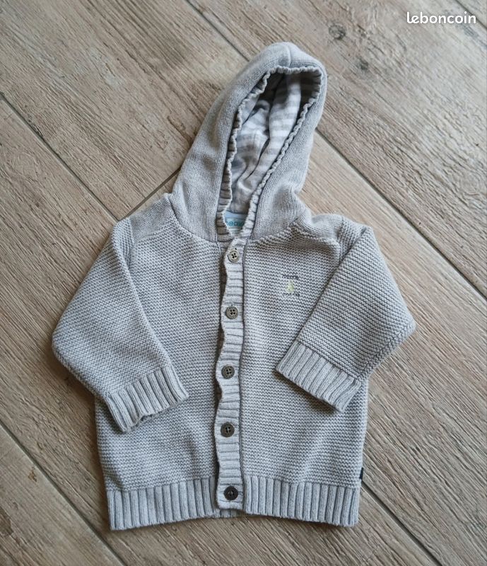 Gilet. Taille 12 mois. Marque Obaïbi. En excellent état 
7 (image 1)