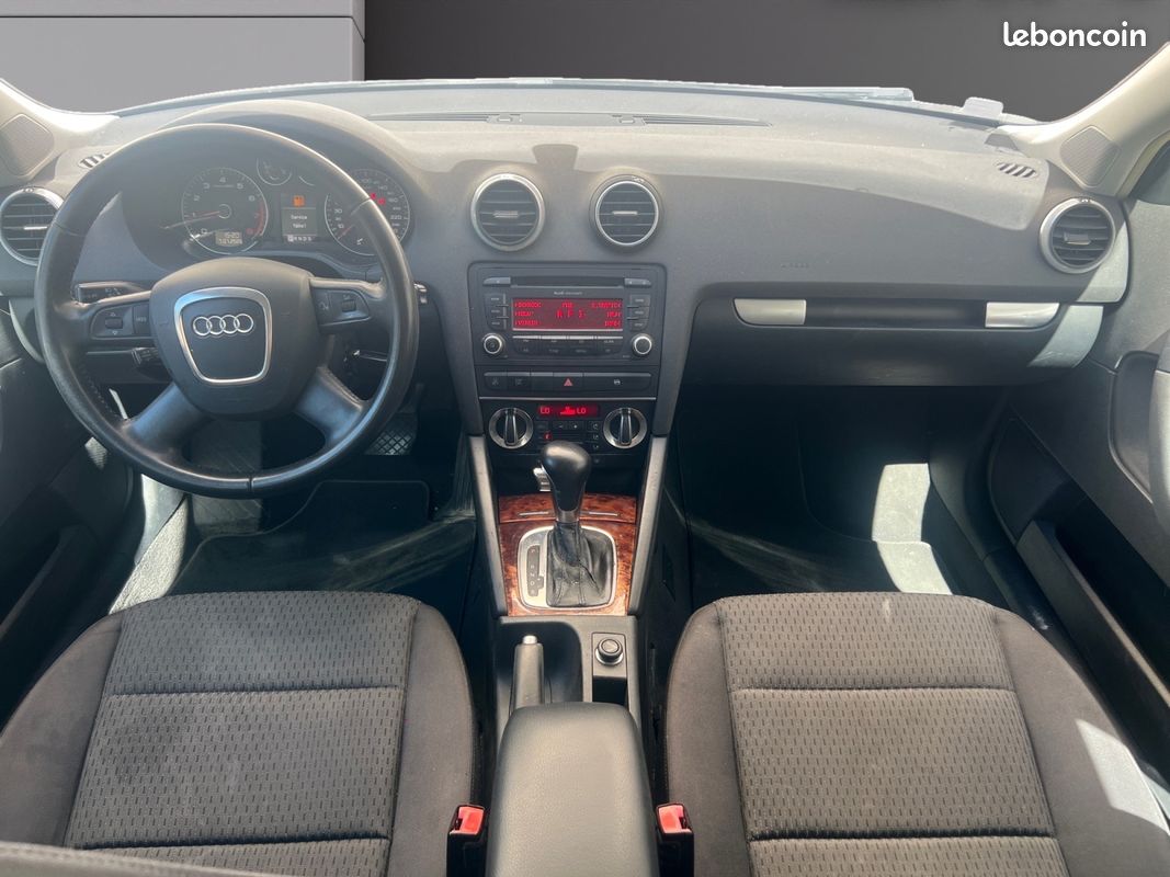 AUDI A3 Sportback Ambiente boîte auto 102Ch Radar AR idéal jeune permis Garantie 12 mois (image 2)