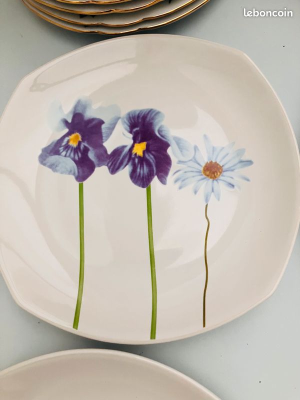 9 assiettes à dessert en grès / Anemones (image 2)