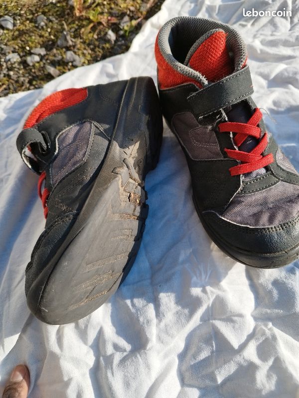 Lot de chaussures enfant taille 33 (image 5)