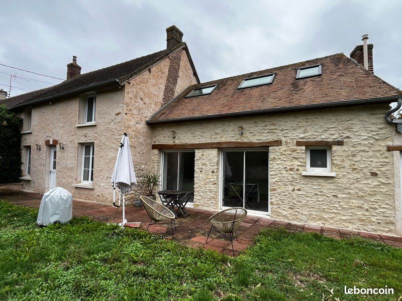 Maison 6 pièces 124 m² · à Saint-Vincent-des-Bois · 124 m² · 330 000 €