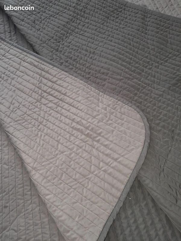 Dessus de lit (image 1)