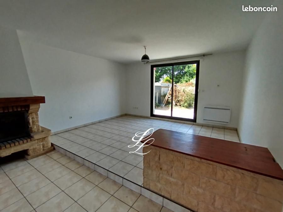 Maison 6 pièces 120 m² · à Roëzé-sur-Sarthe · 120 m² · 860 €/mois