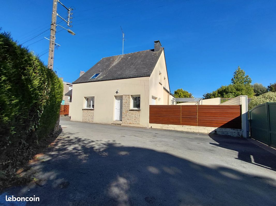 Maison 6 pièces 120 m² · à Fougères · 120 m² · 1 050 €/mois