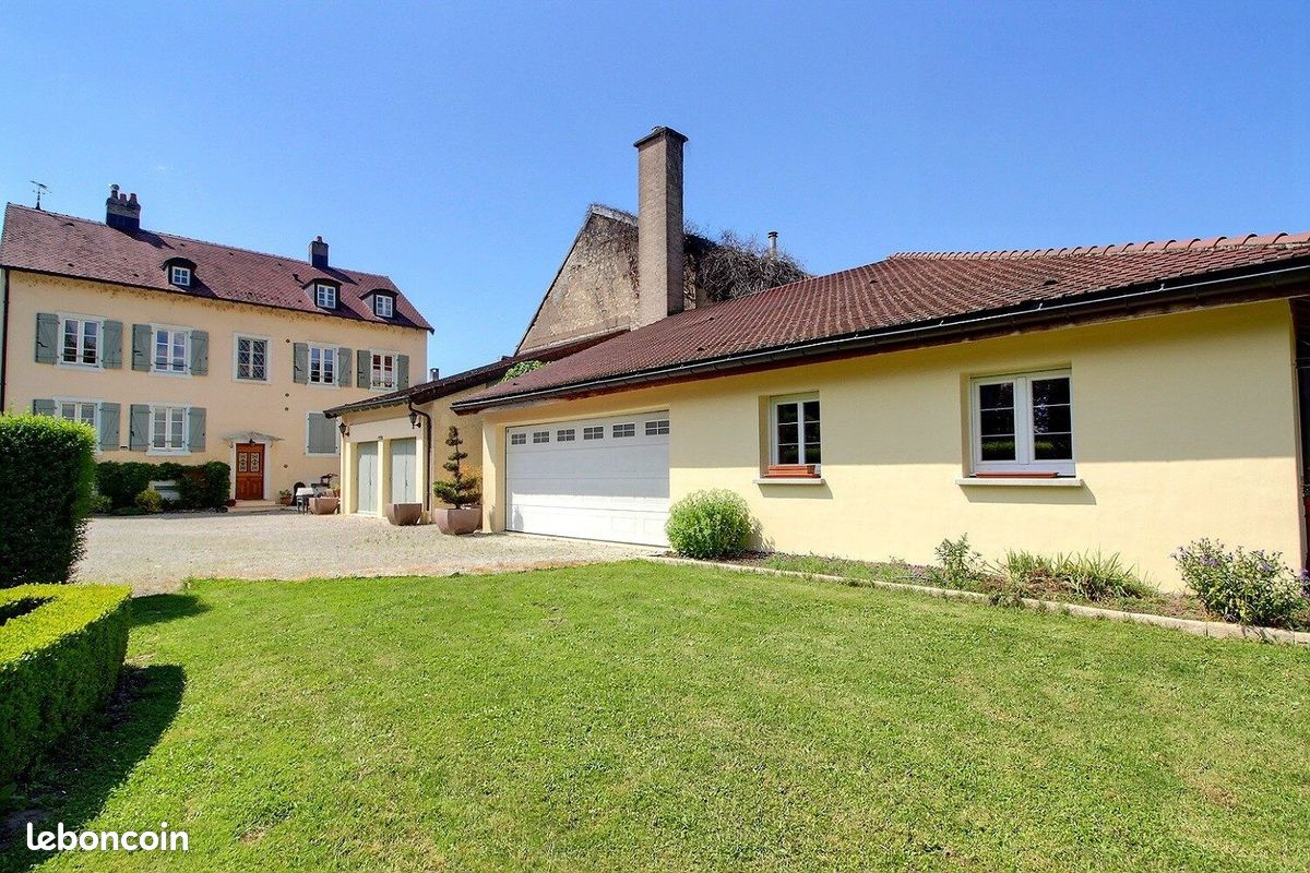 Maison 10 pièces 315 m² · à Audincourt · 315 m² · 399 000 €
