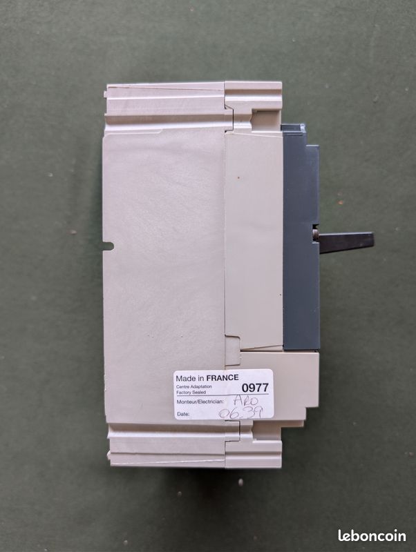 Disjoncteur NS Schneider Electric – Matériel état neuf (image 3)