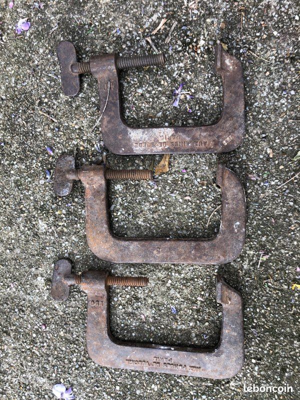 Serre-joint anciens (image 1)