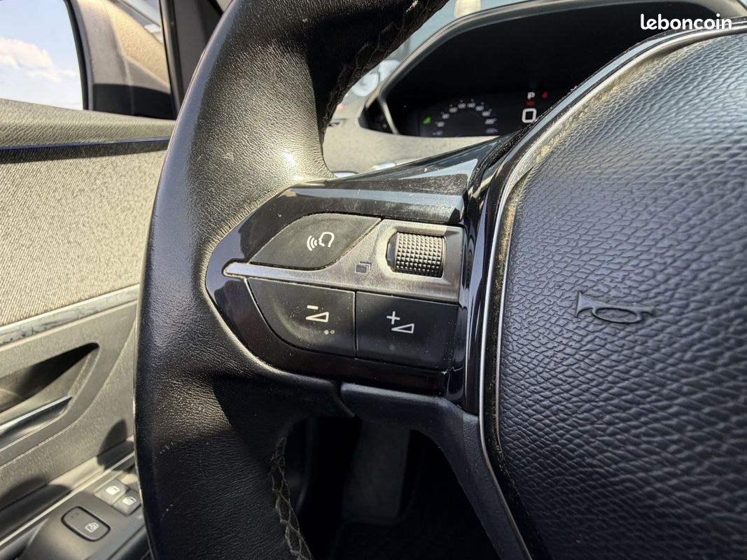 Peugeot 3008 (2) BlueHDi 130 EAT8 ALLURE (image 15)