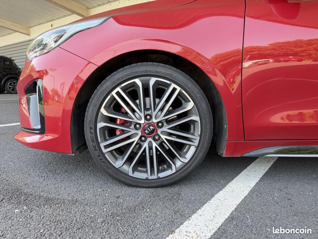 Kia Pro_cee'd 1.6 CRDI 136 DCT7 GT LINE PREMIUM (image 4)
