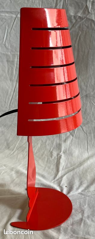 Très originale « demi » lampe design en métal (image 1)