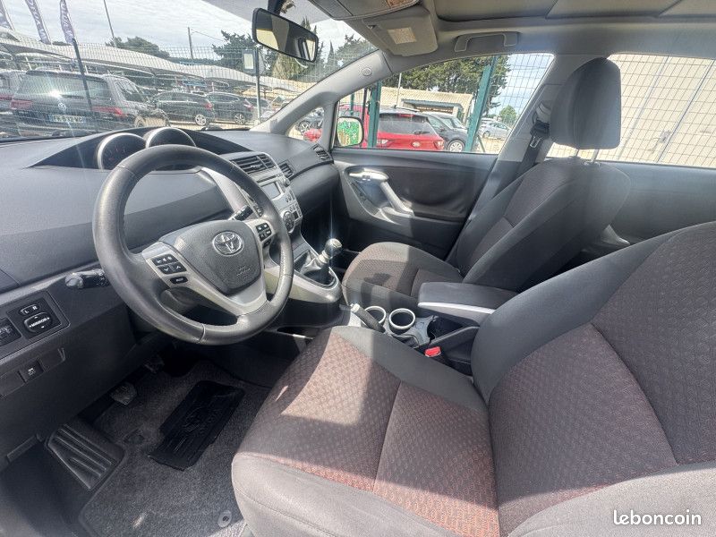 Toyota VERSO 126 D-4D FAP SKYVIEW CONNECT 5 PLACES (image 13)
