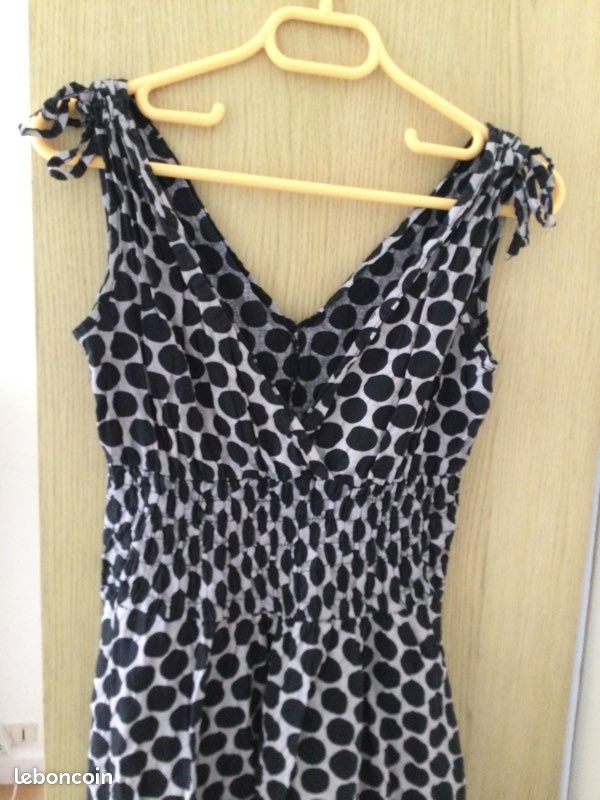 Robe noir et blanc à petit pois (image 3)