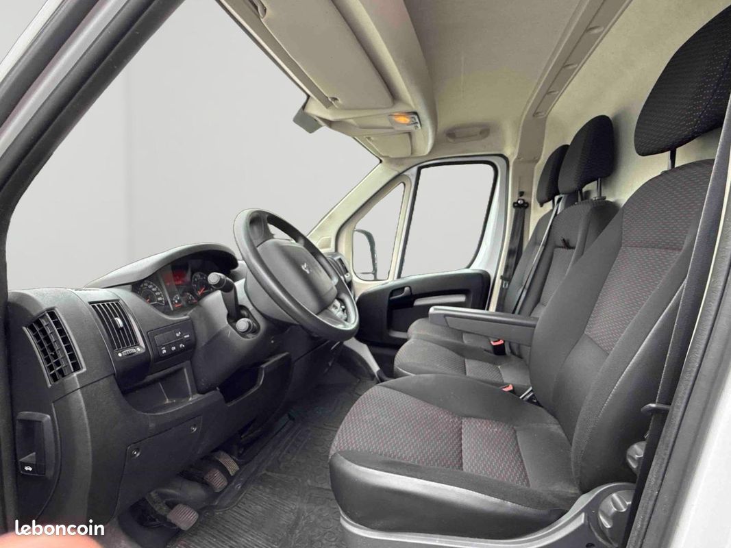 Peugeot Boxer Fg 330 L2H2 2.2 BlueHDi S&S 120ch (image 12)