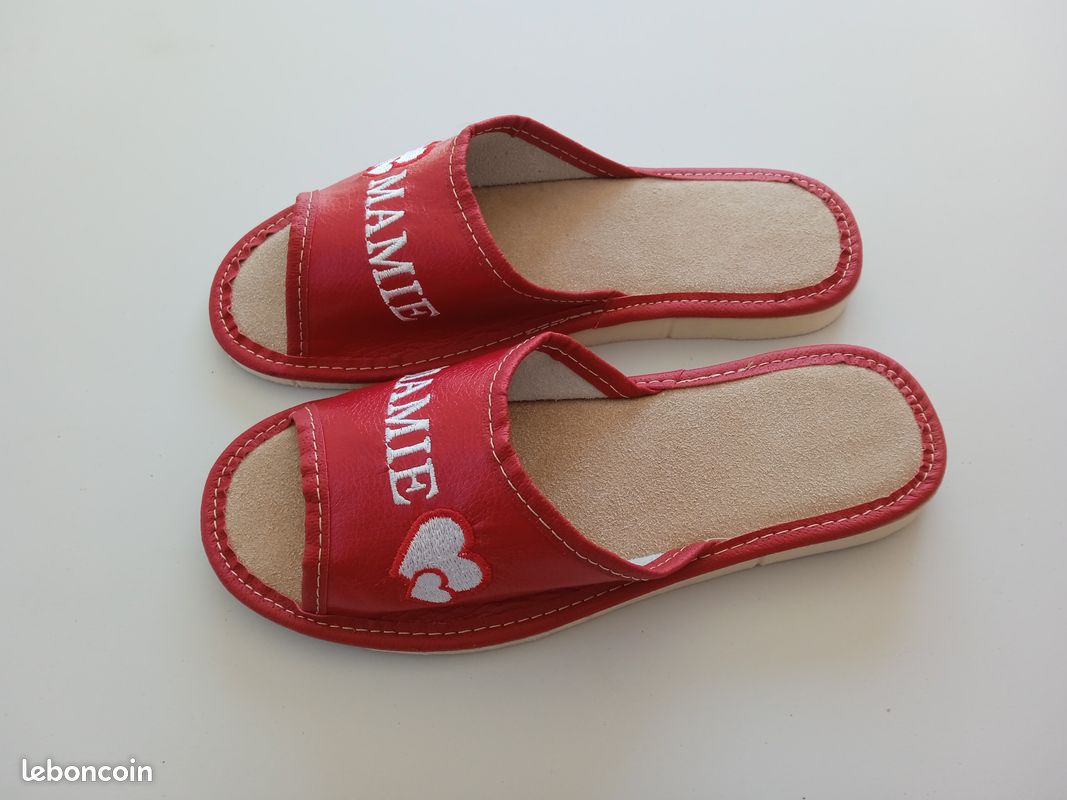 Pantoufles, chaussons artisanales femme en cuir écologique
