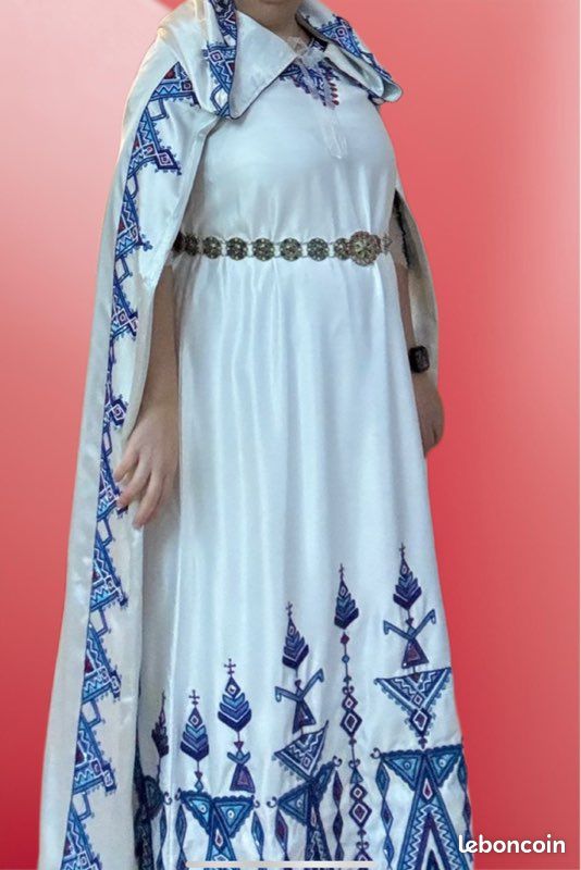 Mariage Robe MariÃ©e Kabyle Robe De Mariée Kabyle Avec Burnous