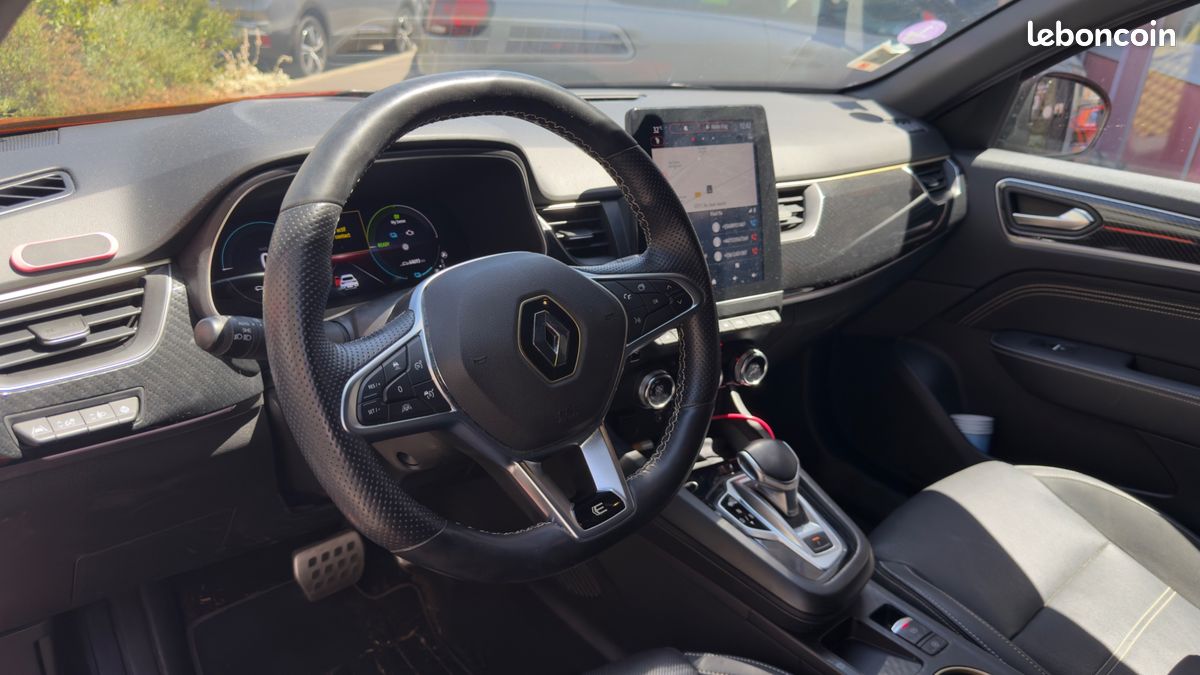 RENAULT ARKANA 1.6 E-TECH 145H FULL-HYBRID BVA ENGINEERED - 1ER MAIN - ENTRETIEN CONSTRUCTEUr (image 16)