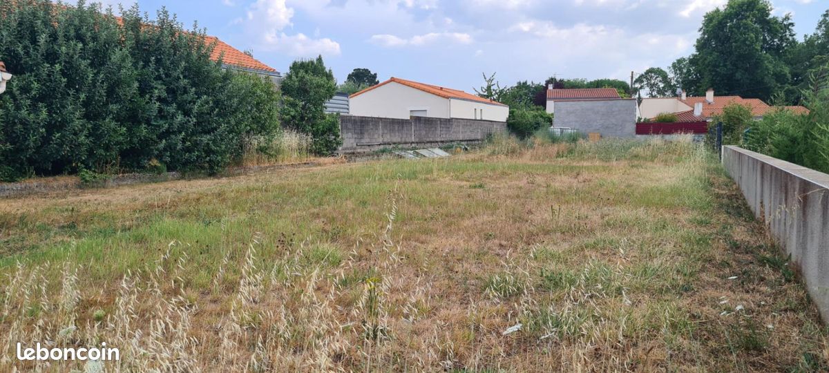 Terrain 621 m² · à La Chapelle-Heulin · 119 500 €
