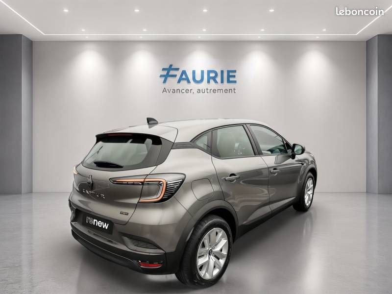 Renault Captur E-Tech full hybrid 145 ch Evolution (image 5)