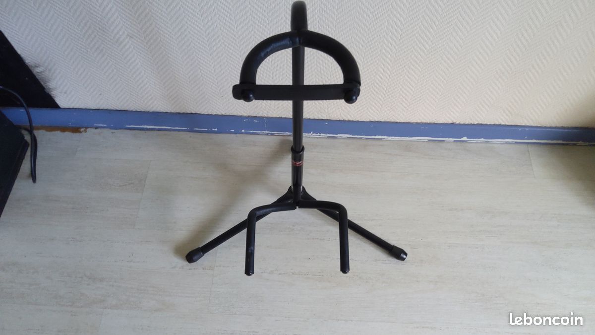 Guitare housse pieds accordeur (image 9)