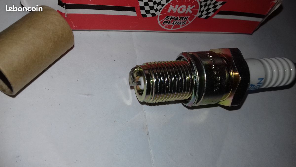 Bougie NGK BR8EG neuve (image 2)