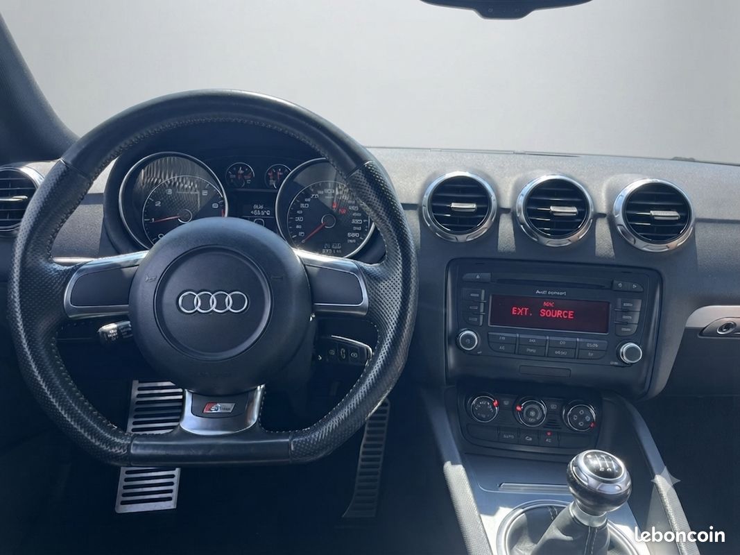 Audi TT 1.8 TFSI 160ch SLine (image 9)