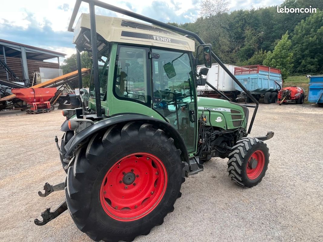 Fendt 211 P (image 10)