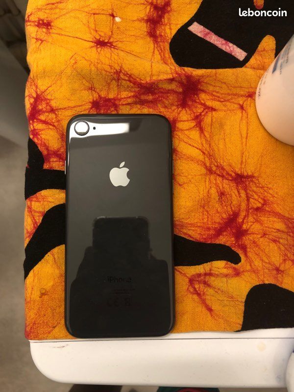 IPhone 8 (image 1)