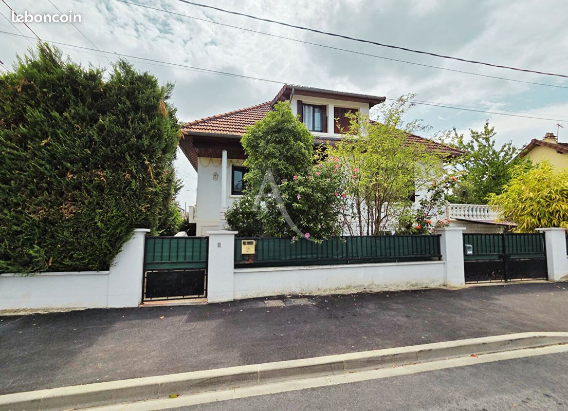 Maison 9 pièces 187 m² · à Villeparisis · 187 m² · 399 000 €