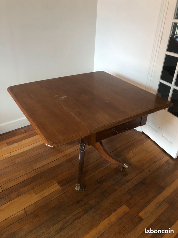 Table en chêne (image 1)