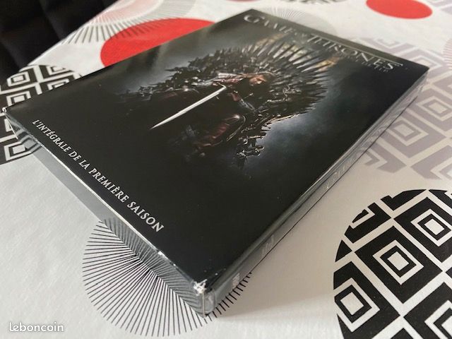GAME OF THRONES (le trône de fer) - SAISON 1 (2011) (image 1)