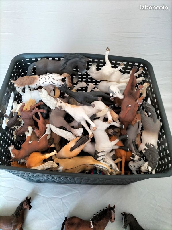 Schleichs à vendre (image 1)