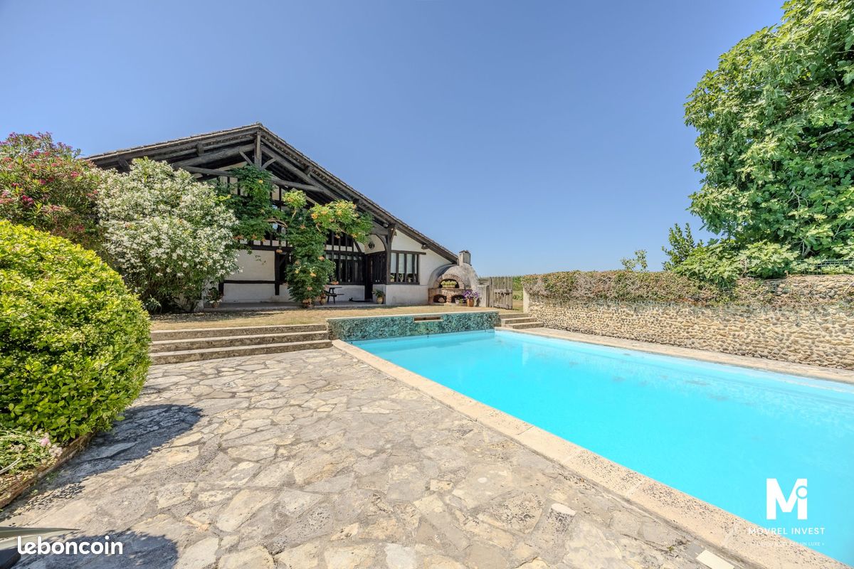 Maison 5 pièces 183 m² · à Mont-de-Marsan · 183 m² · 399 000 €