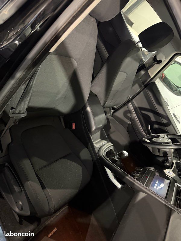 Jaguar E-Pace 2.0 D 150 CH Business (image 10)