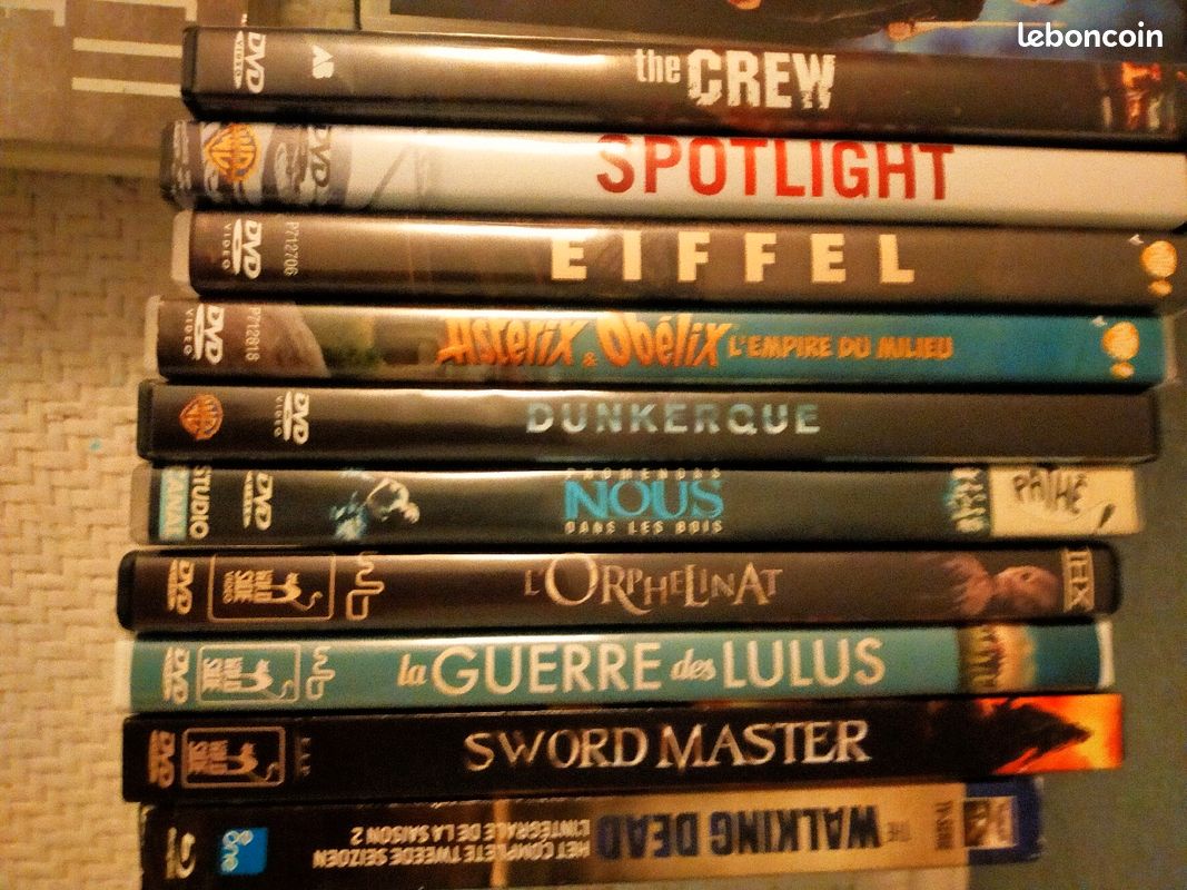 Lot de 12 DVD (image 1)