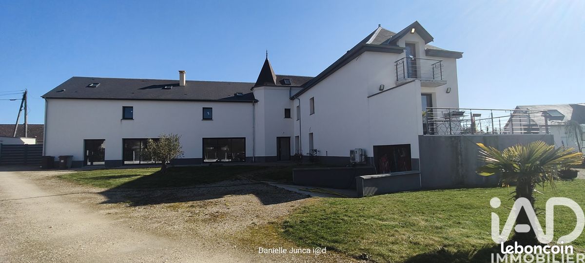 Appartement 11 pièces 375 m² · à Le Boulay-Morin · 375 m² · 399 000 €