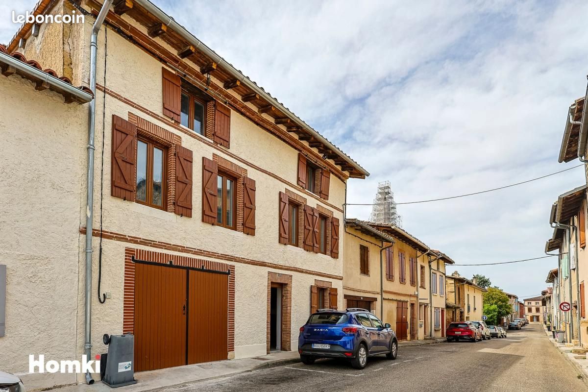 Maison 6 pièces 186 m² · à Beaumont-de-Lomagne · 186 m² · 190 000 €