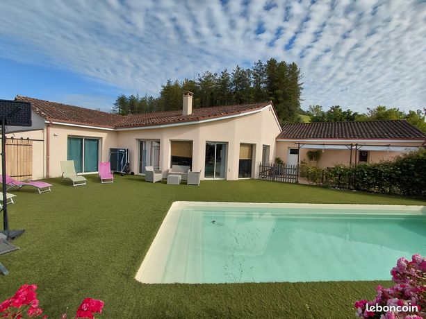Maison 7 pièces 250m2 4500 m2 de terrain à GRIGNOLS (24)