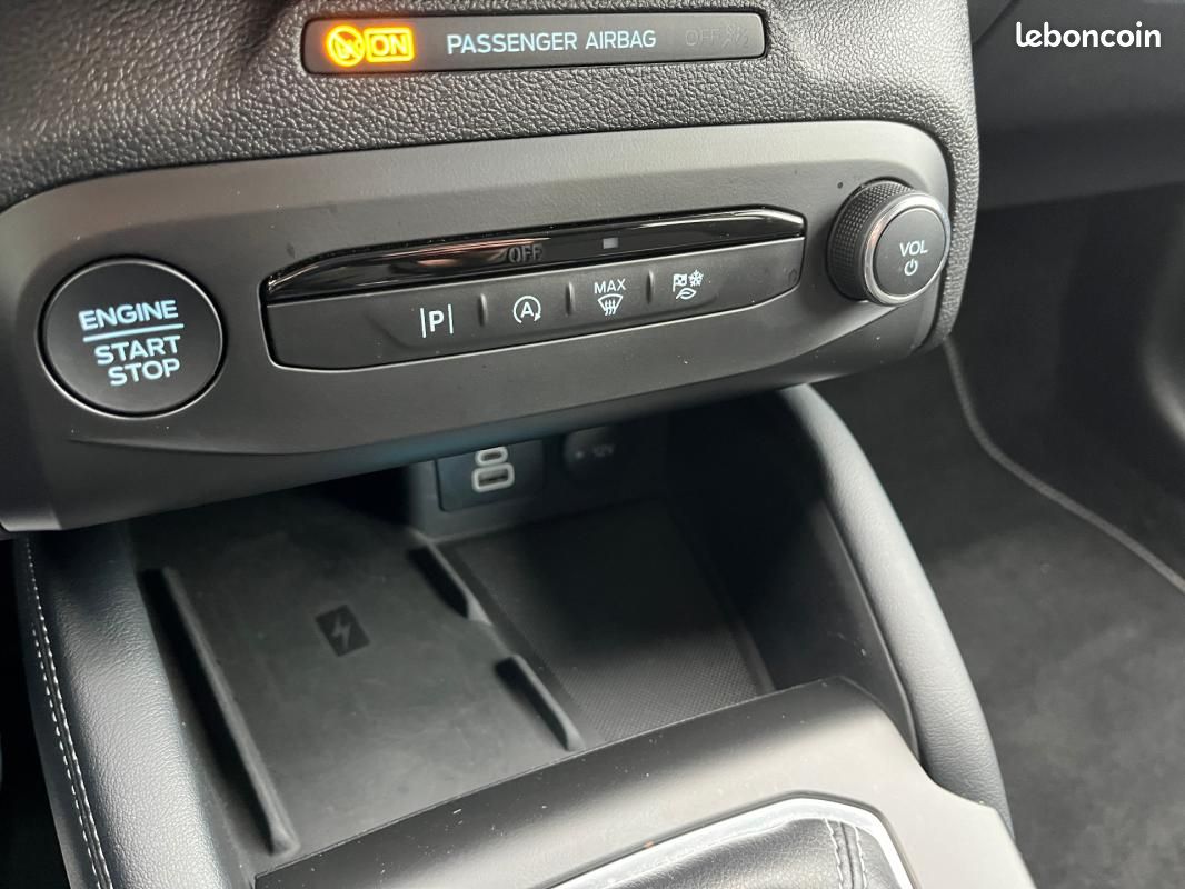 Ford Focus 1.0 EcoBoost 125 S&S mHEV Titanium X Business (image 20)