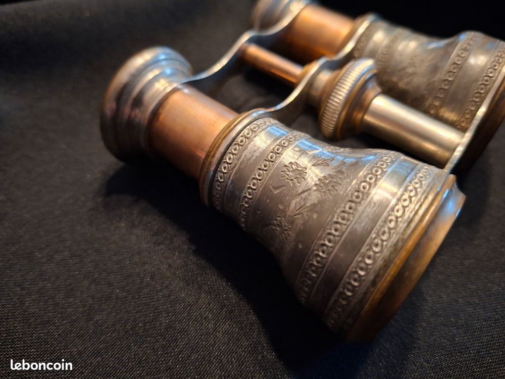 PAIRE DE JUMELLES DE THEATRE ANCIENNE Laiton et MATERIAU NOBLE XIXe