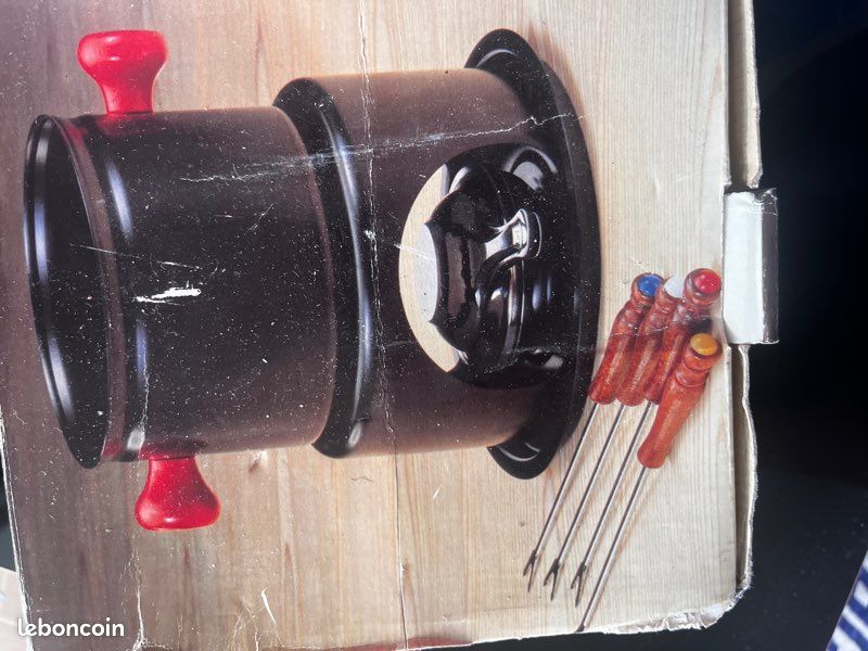 Fondue set (image 1)