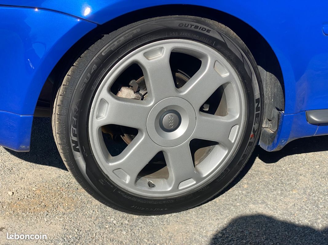 Audi S3 Quattro (8L1) 1.8 i Turbo 210cv / BLEU NOGARO / TOIT OUVRANT / SIÈGES EN CUIR RECARO / VOLANT ALCANTARA (image 28)