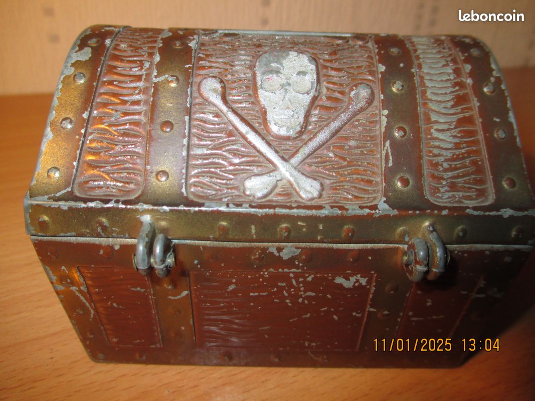 Tirelire coffre pirate (image 2)