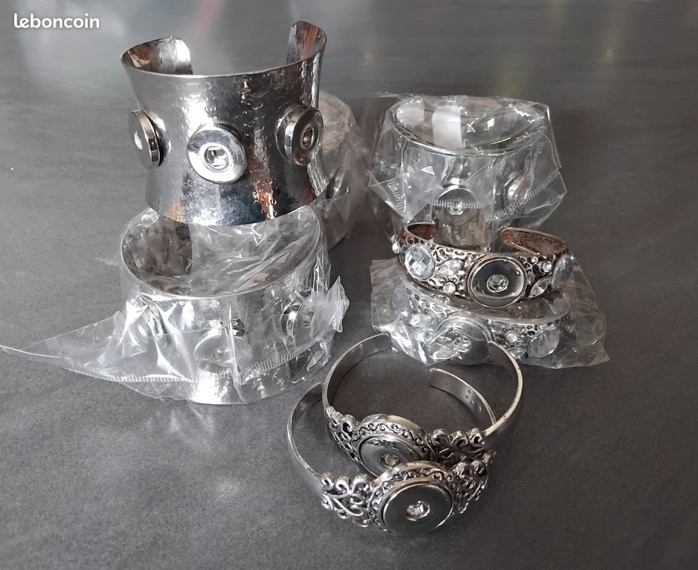Lot de 8 bracelets boutons pression (image 1)